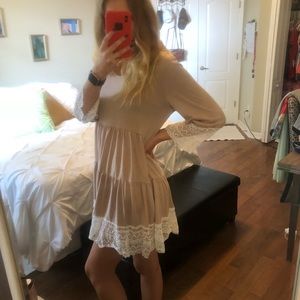 Boho mauve dress with lace